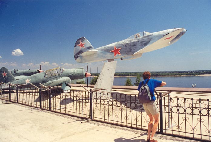 067 Affi watching old planes