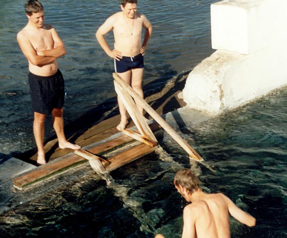 095 Healthy but smelly and cold bath