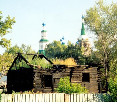 138 Church and ruin in Irkutsk